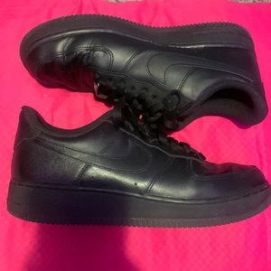 Black Nike air forces